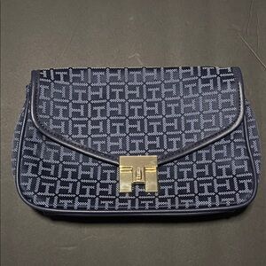 Tommy Hilfiger Navy/Gold Clasp Patterned Clutch with Detach. Shoulder Strap